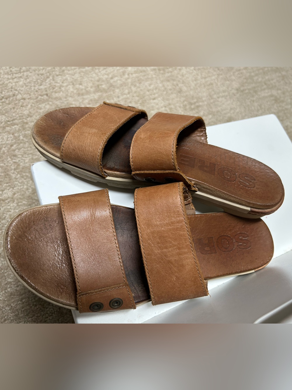 Sorel full grain leather slides. 8 - Picture 4 of 11